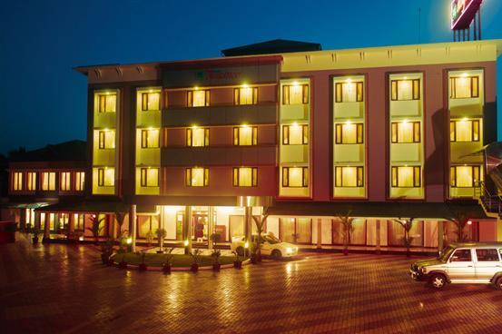 Hotel Elegance Kāladi Esterno foto