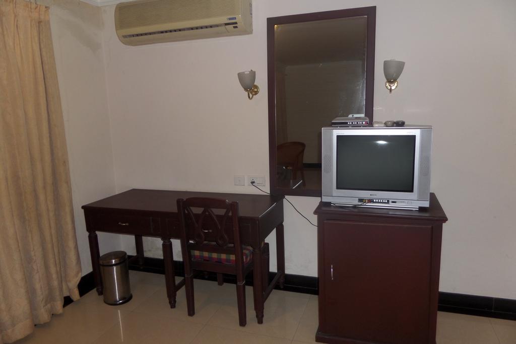 Hotel Elegance Kāladi Camera foto